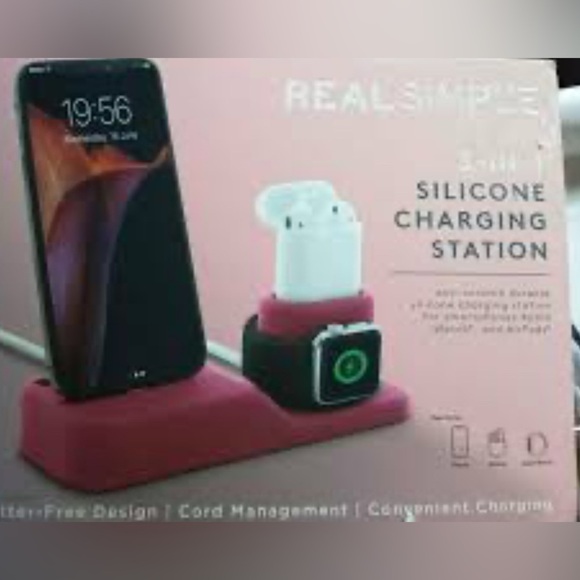 REAL SIMPLE 3IN 1 SILICONE CHARGING STATION - Picture 1 of 2